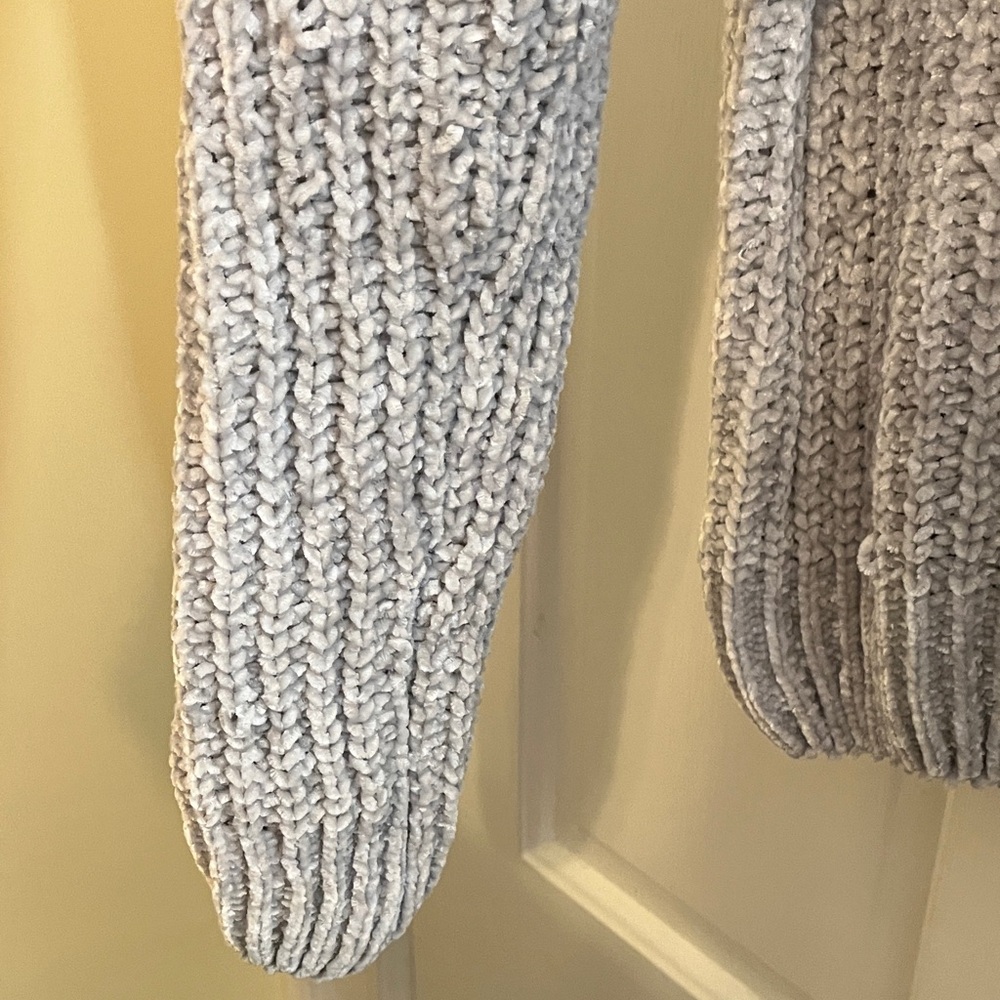 Lord and Taylor Design Lab Soft Crocheted Gray Sweater with Hood and Ribbon - Picture 6 of 7